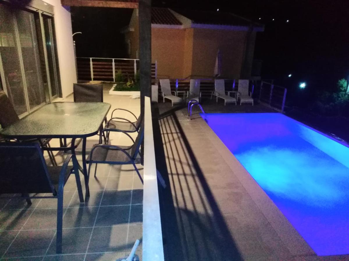 Ratzaklíon Villa George Sunrise מראה חיצוני תמונה